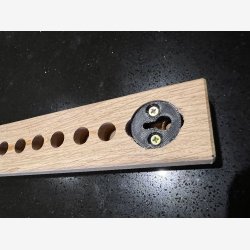 Knivmagnet i massiv egetr