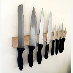 Knivmagnet i massiv egetr